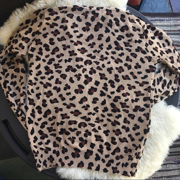 Leopard Pattern Cardigan - Picture 3 of 7